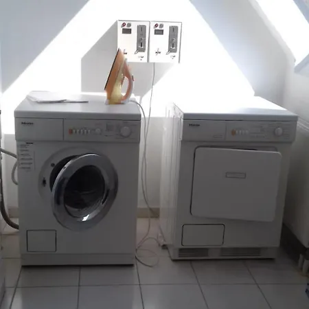 Apartment Jordanstr 35 2 *